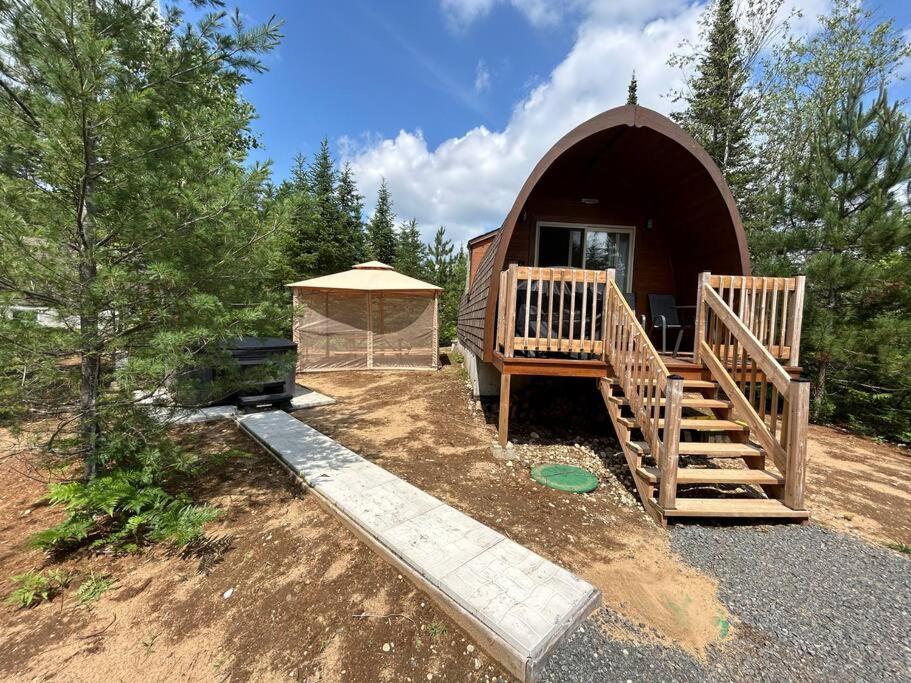 Chalet Alice A Louer Avec Spa Mauricie Saint-Alexis-des-Monts Exterior foto